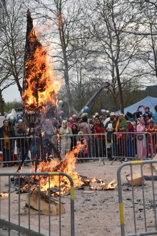 25-04-12-19H41-DSC_0884